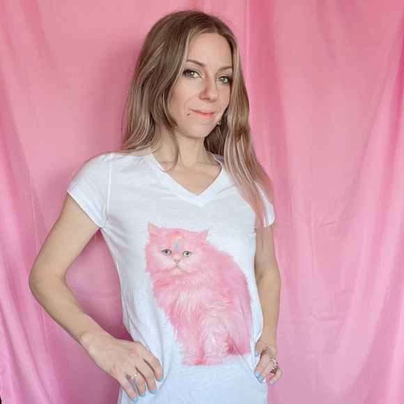 Pink Cross Persian Cat Tshirt - Picture 1 of 2